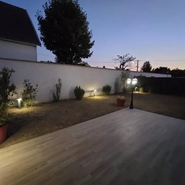 Logement cosy neuf avec jardin, hotel v destinaci Mions