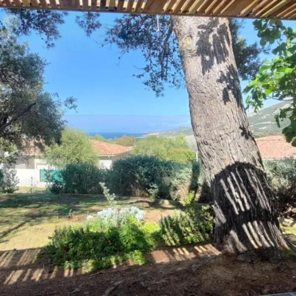 Petite maison en Balagne, belle vue mer, hotel in Lumio