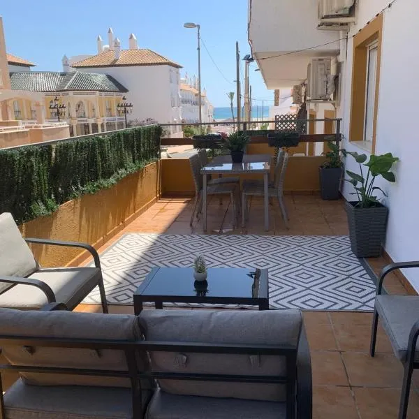 APARTAMENTO DE LUJO EN LA VERA PLAYa GARRUCHA, hotel en Vera