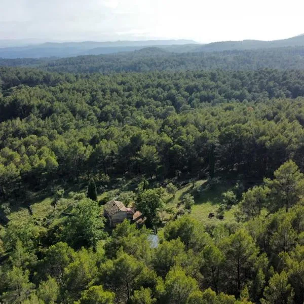 Bastidon provençal off-grid, hotel v destinácii Salernes
