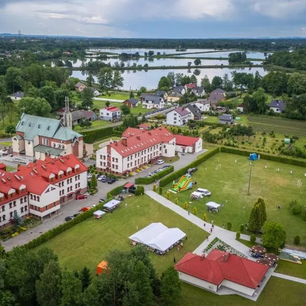 Kolbe House, hotel in Harmęże