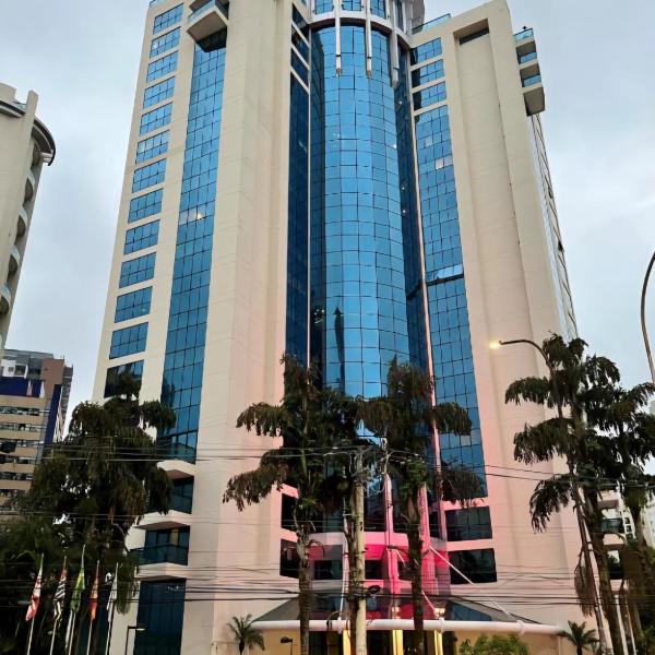 HOTEL in AVENIDA IBIRAPUERA , QUARTO LUXUOSO , CUSTO BENEFÍCIO