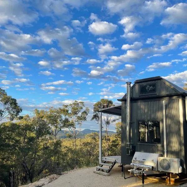 Romantic getaway SummerHill Tiny, hotel u gradu Wattagong