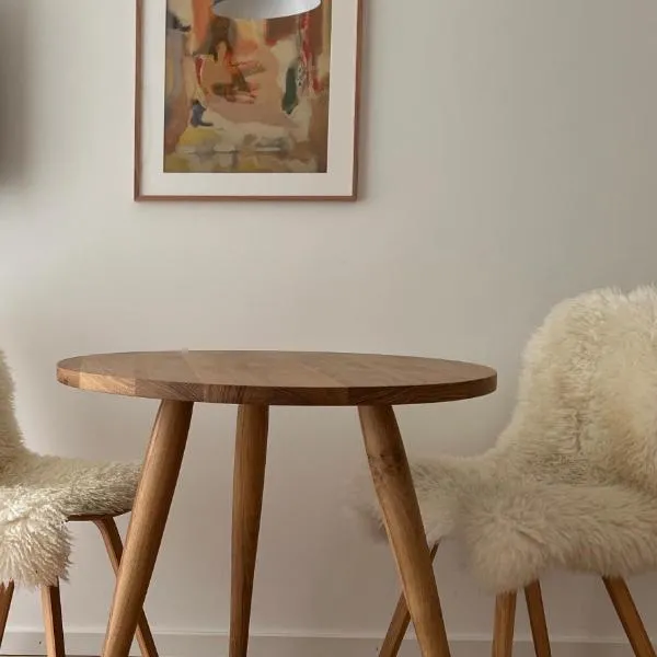 Schickes 2-Zi-Apartment am Neckarufer im BUGA-Park โรงแรมในไฮล์บรอนน์