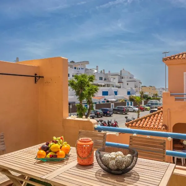 1st line beach, pool, terrace & fibre WIFI, hotel in Tarifa