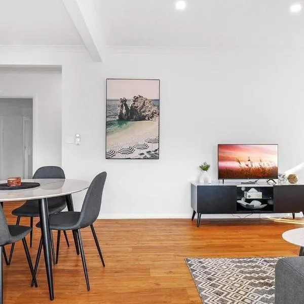 Nth Central 3BR - Split Systems throughout & Wifi, hotel in Shepparton