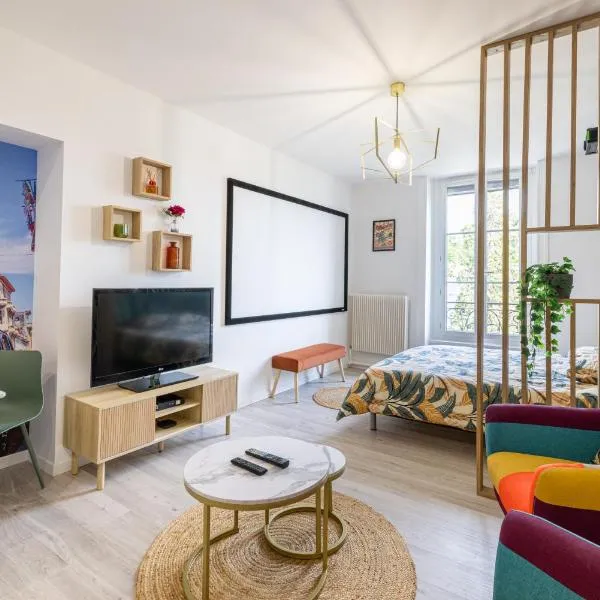 Rétro movies studio, hotel v destinaci Royat