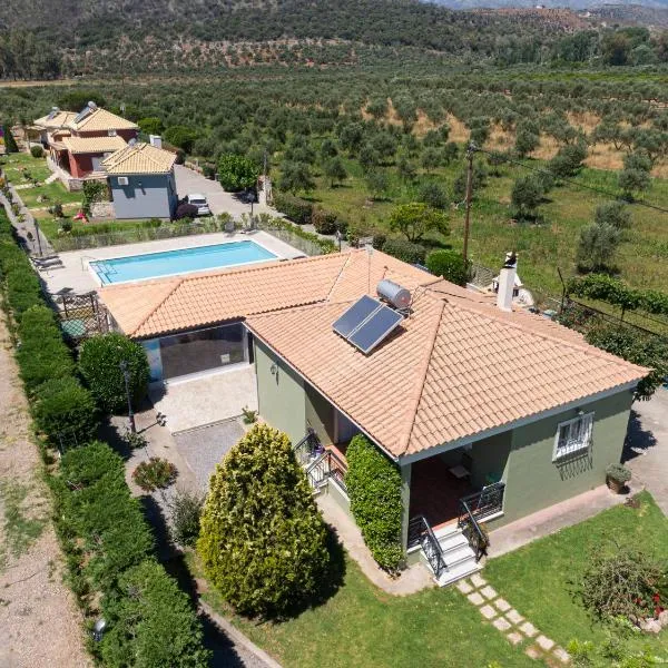 Spedion Villa - Near to sea villas with heated swimming pool, hotel v destinaci Gythio