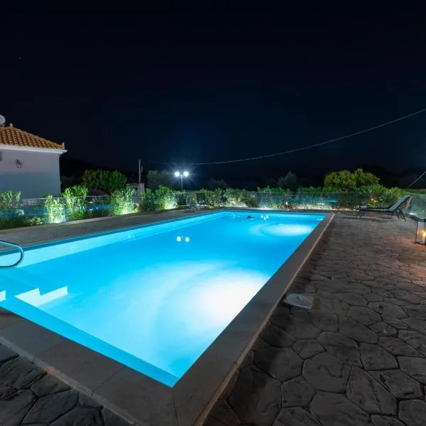 Spedion Villa - Near to sea villas with heated swimming pool – hotel w mieście Gythio