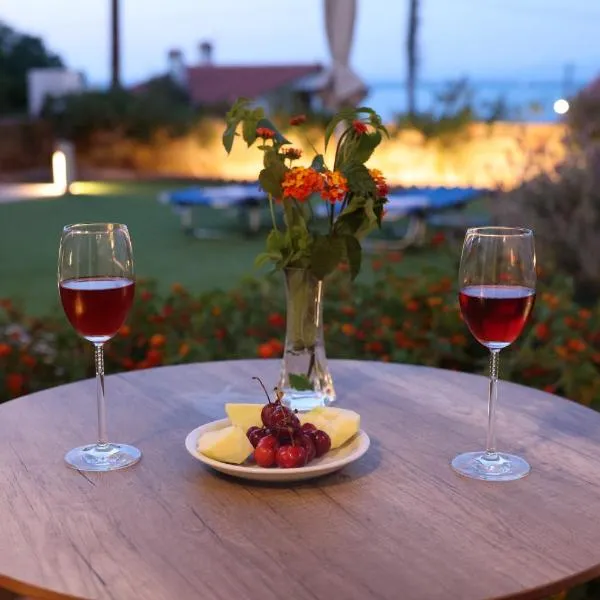 Chios Shallow Sea: Karfas'ta bir otel