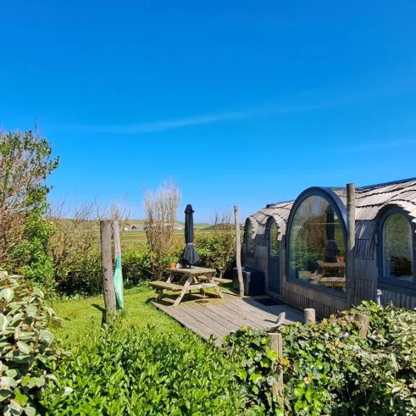 Tiny House De Boet, in Natuurgebied en vlakbij het Strand, hotel di Callantsoog