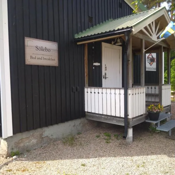 Sölebo B&B, hotelli kohteessa Borgstena