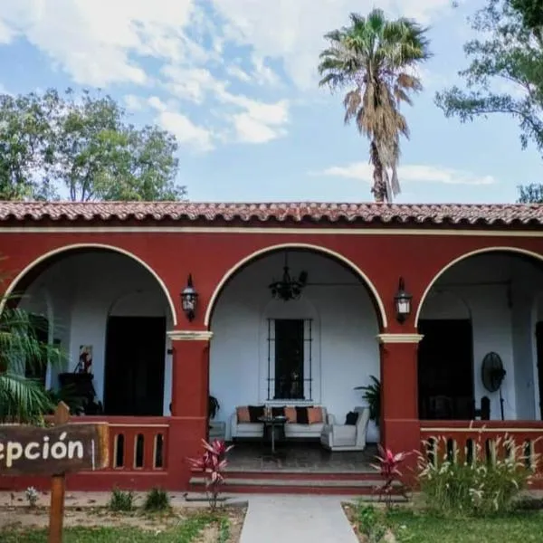 HOTEL LOS ARCOS El placer de lo natural, hotel in Perico