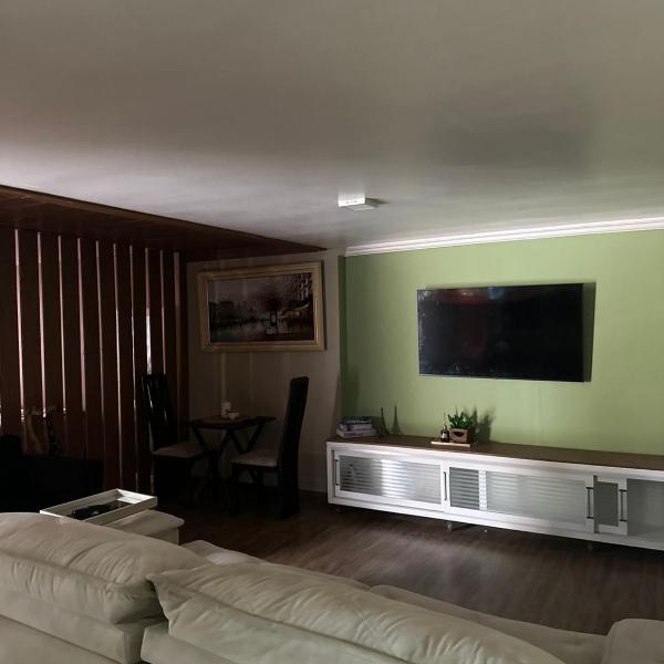 Casa pertinho da praia com hidro