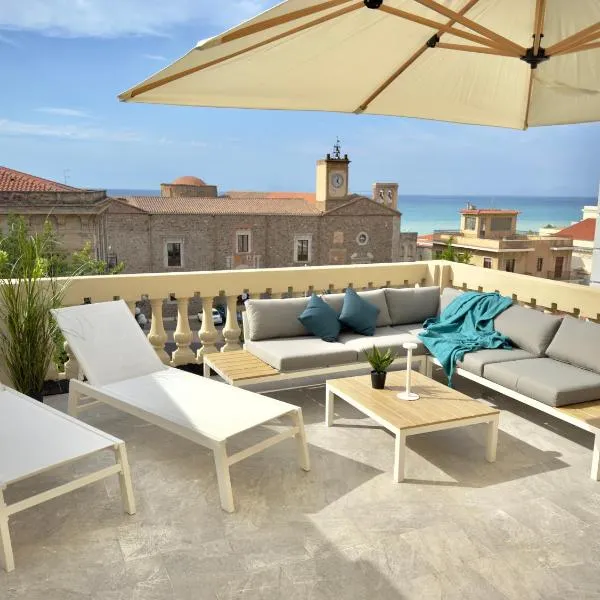Magrì Comfort House, hotel v destinácii SantʼAgata di Militello