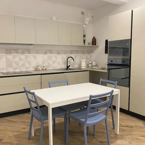 Appartamento 2 Leoni, hotel in Cento