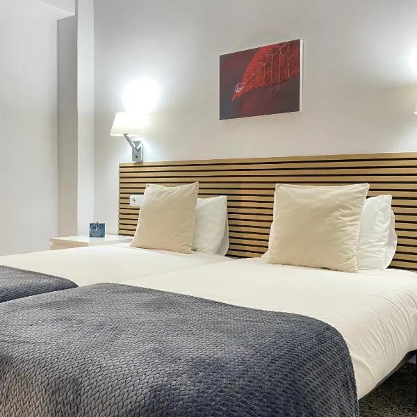Apartamento Padrón Centro P1 by URent, hotel in Padrón