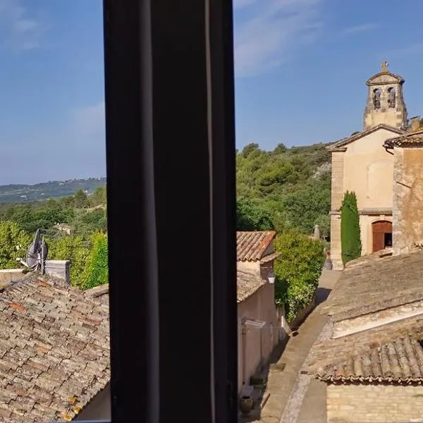 Lovely views in secret Provence – hotel w mieście Joucas