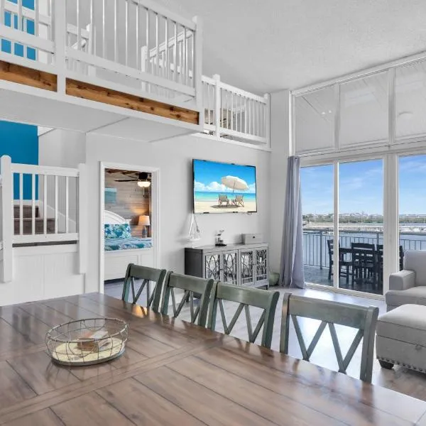 St Thomas - Waterfront Penthouse sleeps 16 w Pool & Boat Dock, hotel v destinaci Key West