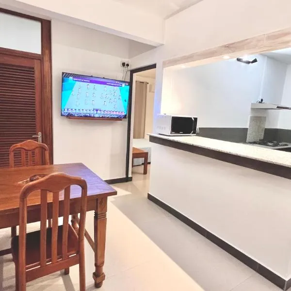 Ebony Apartment & Studio, hotel in La Gaulette