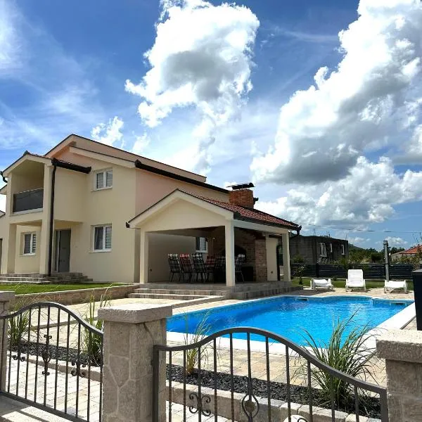 Guest House Ana Marija, hotel in Ljubuški