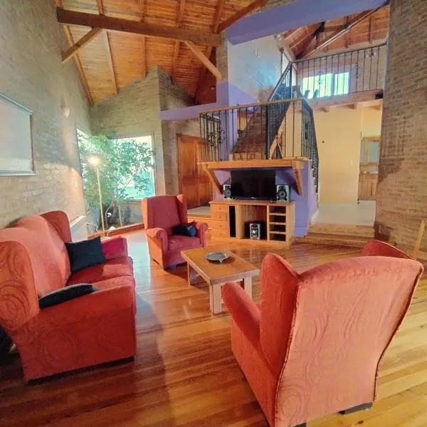 Chalet El Sauce, hotel v destinaci Neuquén