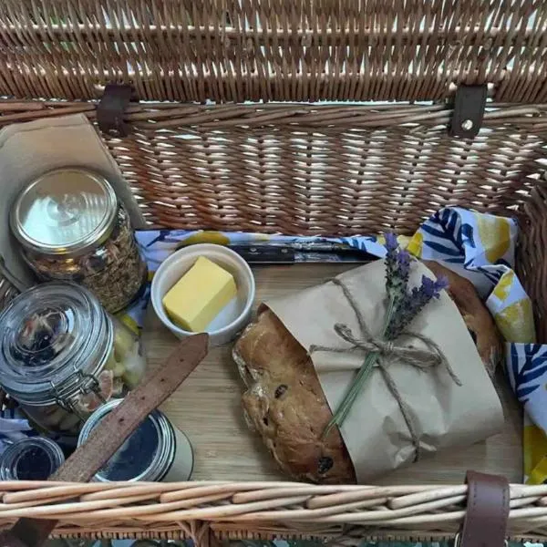 Wattle Creek Studio with Breakfast Basket, hotel v destinaci Amberley
