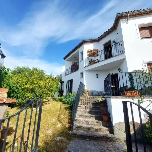 Villa Azahar, hotel v destinácii Zahara de la Sierra