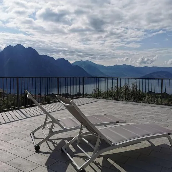 La Grande Terrazza, hotel en Solto Collina