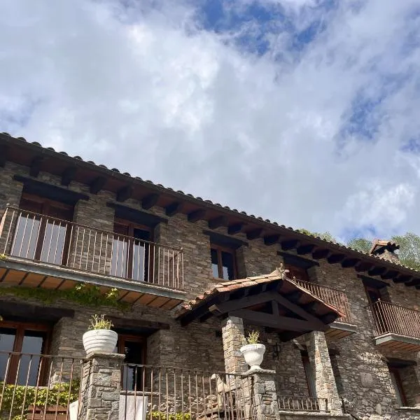 Les Planes, hotel in Espinavell