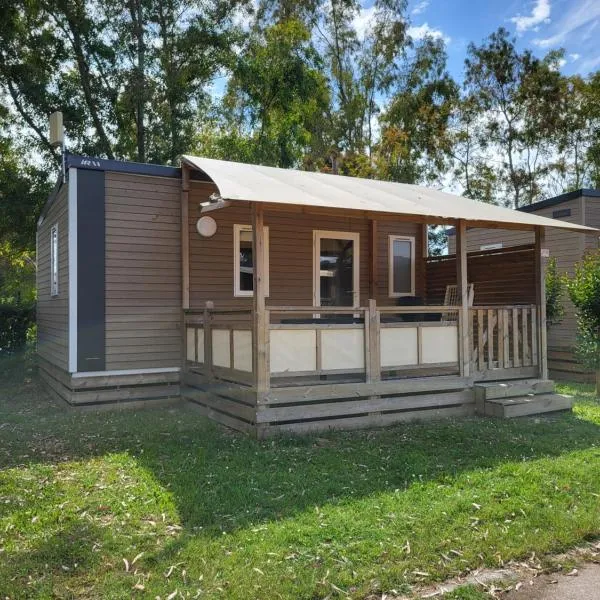 Mobil home 4 personnes climatisé, khách sạn ở Hyères