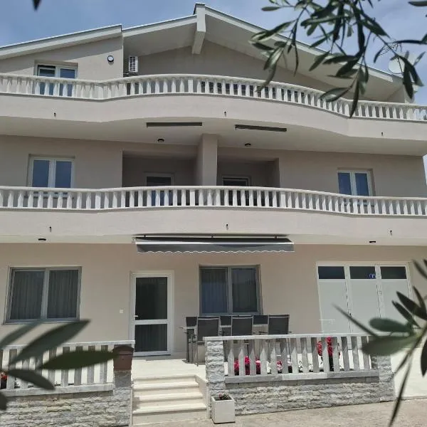 Apartments Vidović: Sveti Petar şehrinde bir otel