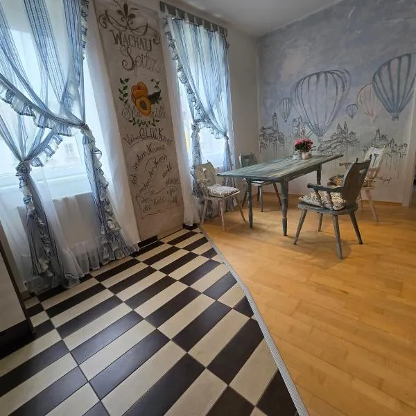 Kunst Apartment im Schwalbenhaus, hotel v destinaci Spitz