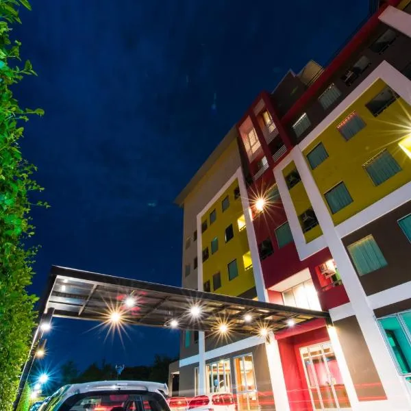 Trendy Hotel, hotel di Nakhon Pathom