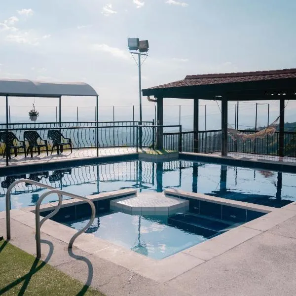 Finca Hotel Los Alpes、マニサレスのホテル