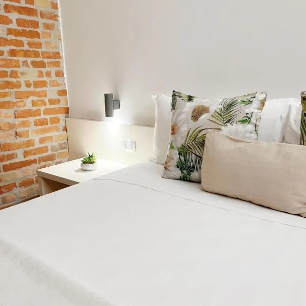 Simona Rooms, khách sạn ở Portocannone