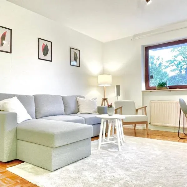 SmartApart nähe Stuttgart mit Garten und Workspace, hotel in Freiberg am Neckar