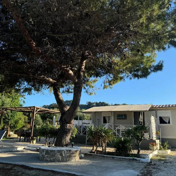 Konstadina House, hotel v destinaci Vasilikos