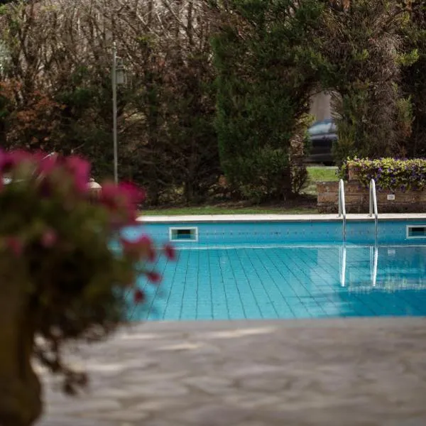 Borgo La Ferriera - Celleno Viterbo con Piscina, hotel a Celleno