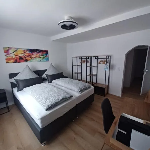 Pension Piqué, hotel v destinaci Mechernich