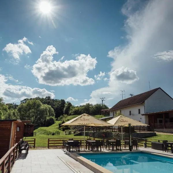 Rekreační a jezdecký areál Equifarm, hotel v destinaci Jevišovice
