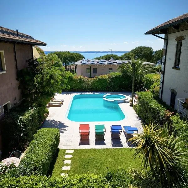 Villa Maria Apartments – hotel w mieście Moniga