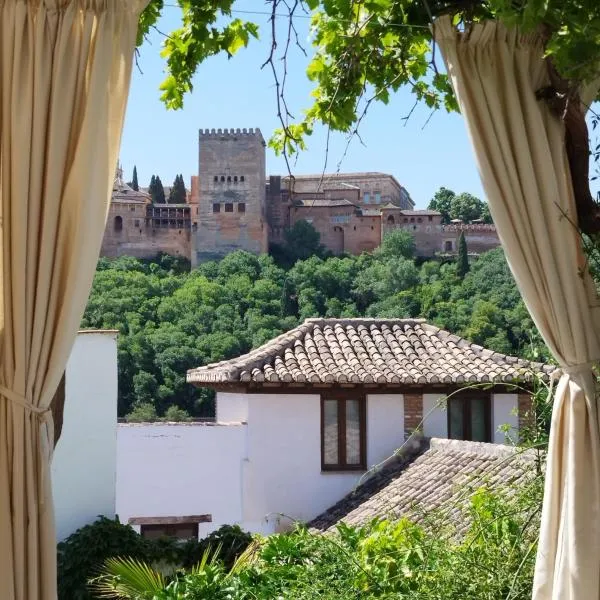 Suite Comares, hotel in Granada