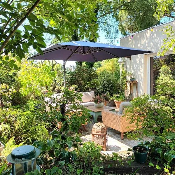 La maison bric et broc, hotel v destinaci Saint-Carreuc