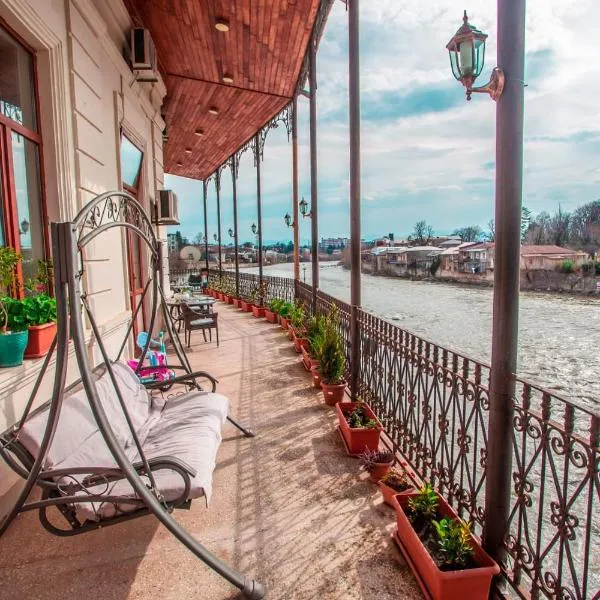 HOTEL Labyrinth، فندق في كوتايسي