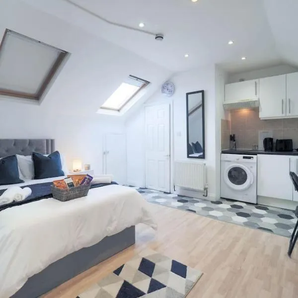 S6 Cozy Studio In Kilburn With Kitchen London Zone 2, hotel in London