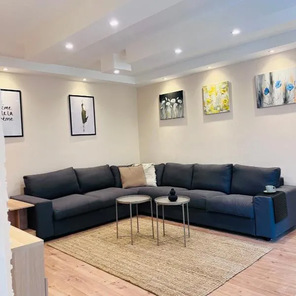 Pula KING'S SQUARE apartment - free parking – hotel w Puli