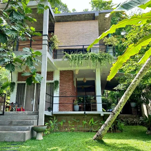 Track Monkey's Lodge, hotel v destinaci Seeduwa