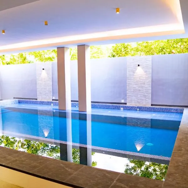 Dreamweavers Hotel by RedDoorz, hotel v destinaci Mambucal