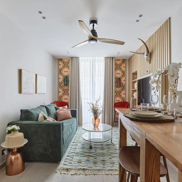 Apartment center of Paris by Studioprestige